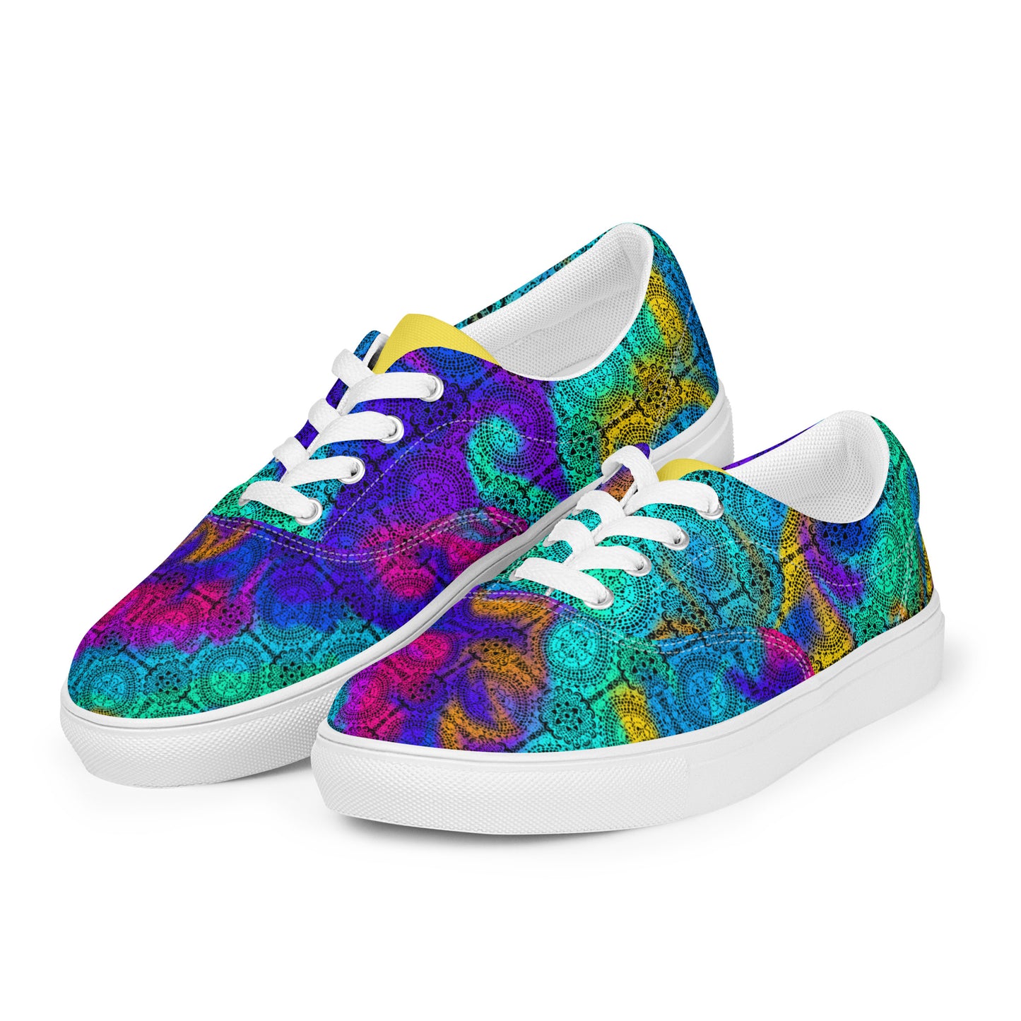 Women’s lace-up canvas shoes
