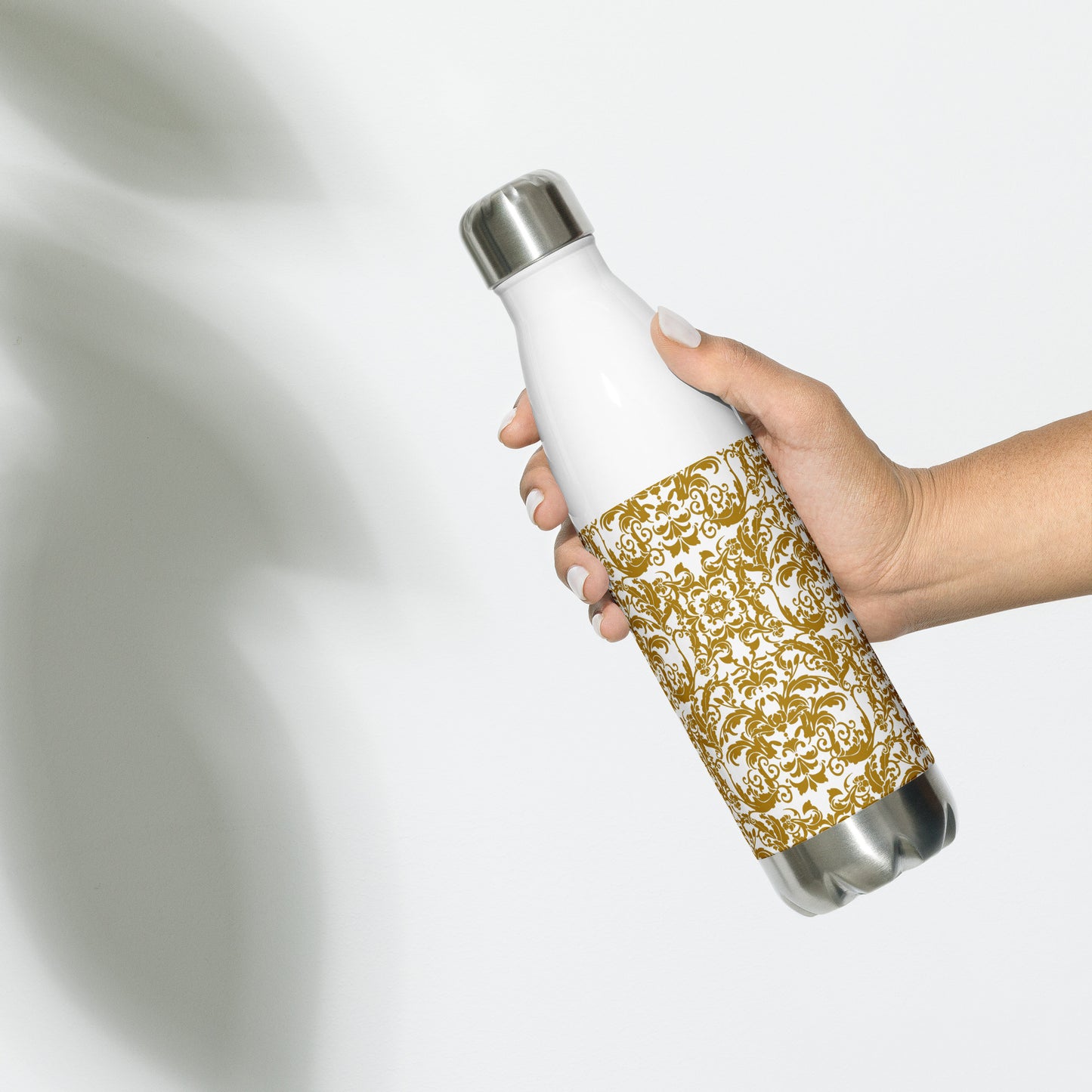 Stainless steel water bottle