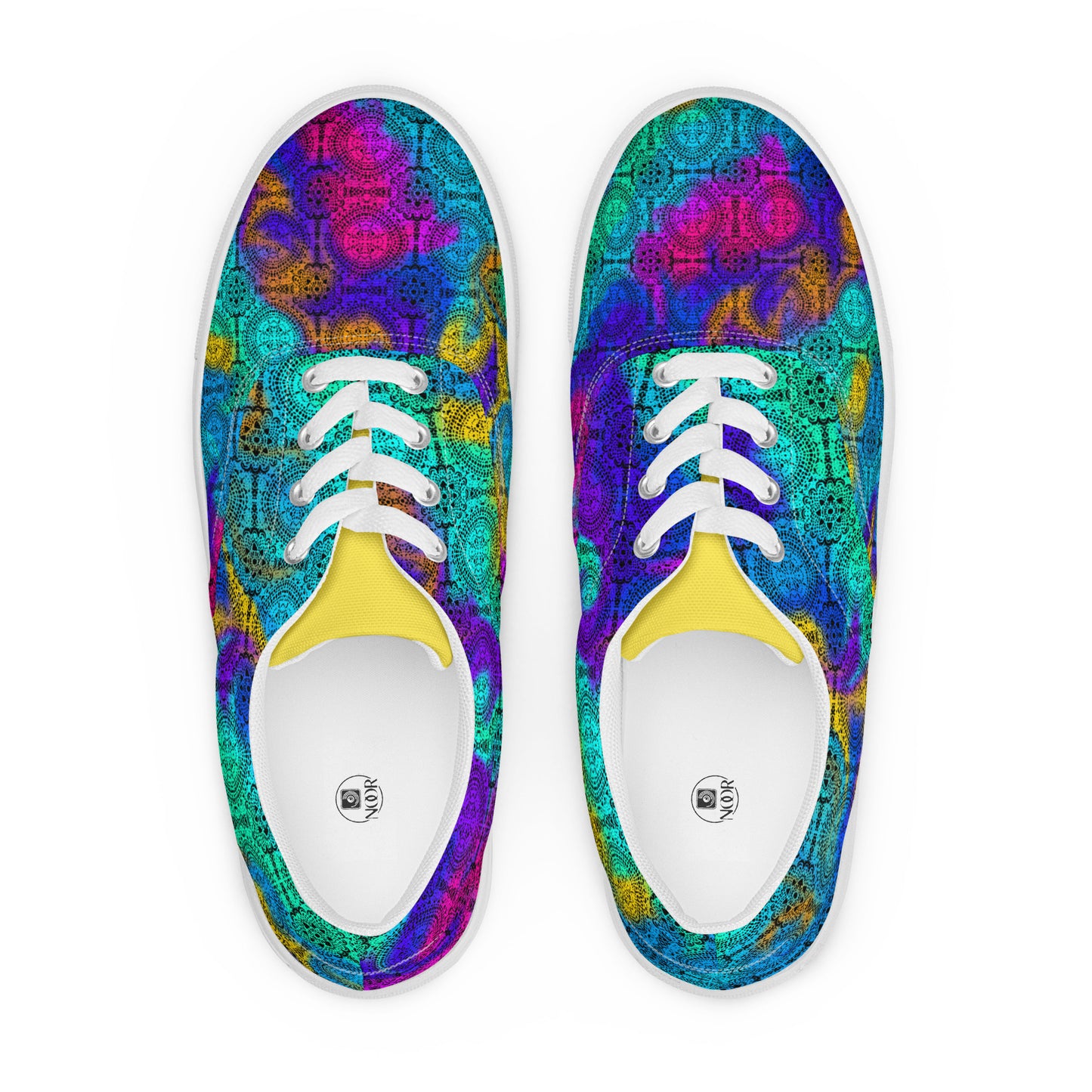 Women’s lace-up canvas shoes