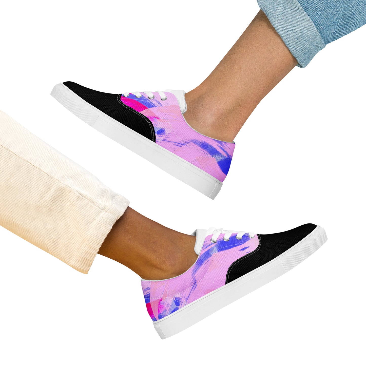 Women’s lace-up canvas shoes